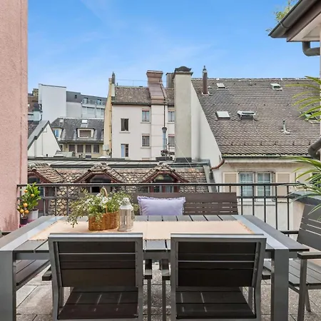 Old Town Riverside Penthouse Balcony Waterview * チューリッヒ