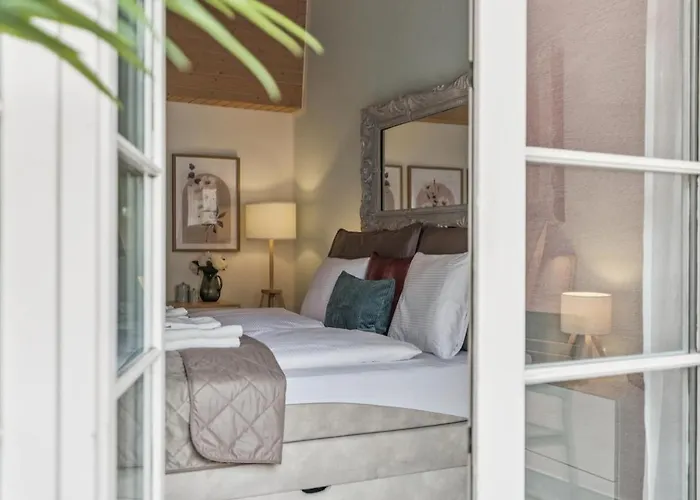 Oldtownriversideacbalconyfreeparkingwaterview