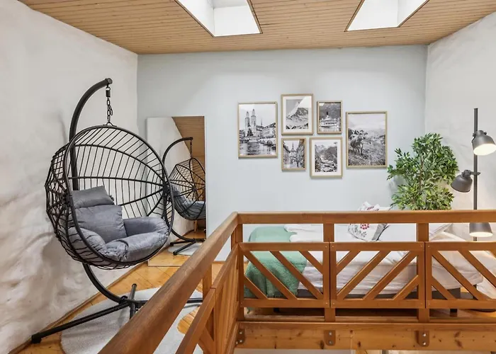 Old Town Riverside Penthouse Balcony Waterview Daire