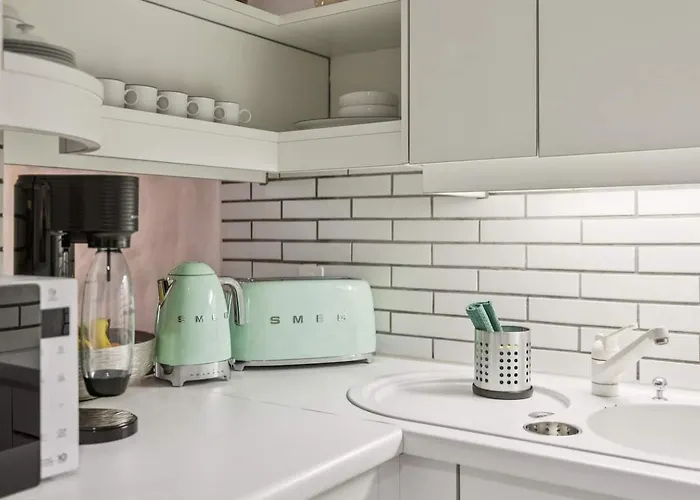 Old Town Riverside Penthouse Balcony Waterview * 취리히