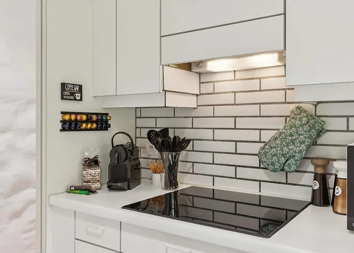 Oldtownriversideacbalconyfreeparkingwaterview شقة